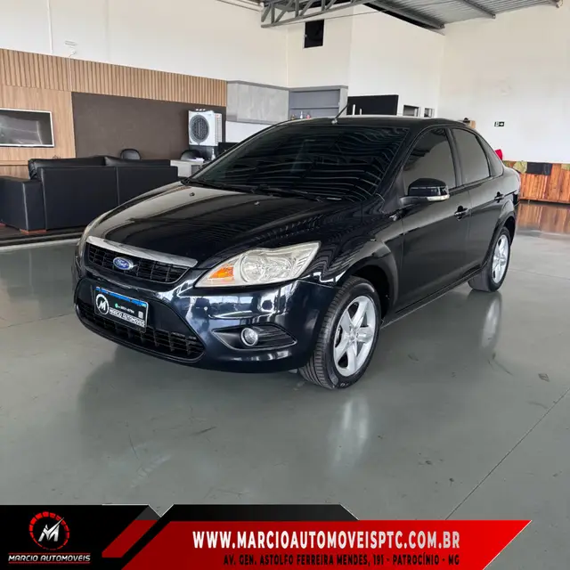 Carro Ford Focus Sedan 2011 Ghia 2.0 16V (Flex)