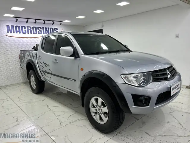 Carro Mitsubishi L200 Triton Sport 2013 3.2 Di-D 4x4 GLS