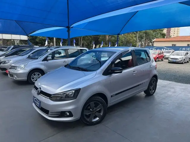 Carro Volkswagen Fox 2017 1.6 MSI Run (Flex)