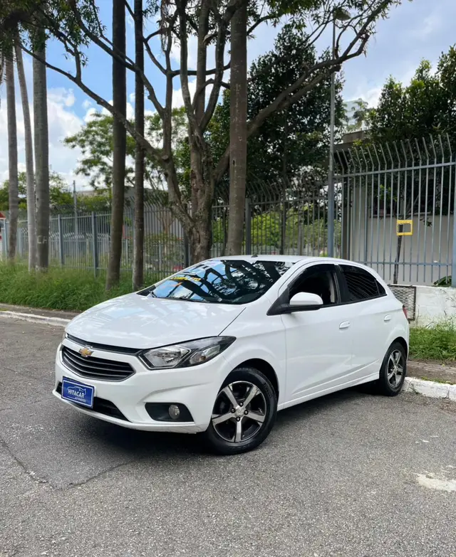 Carro Chevrolet Onix 2019 1.4 LTZ SPE/4