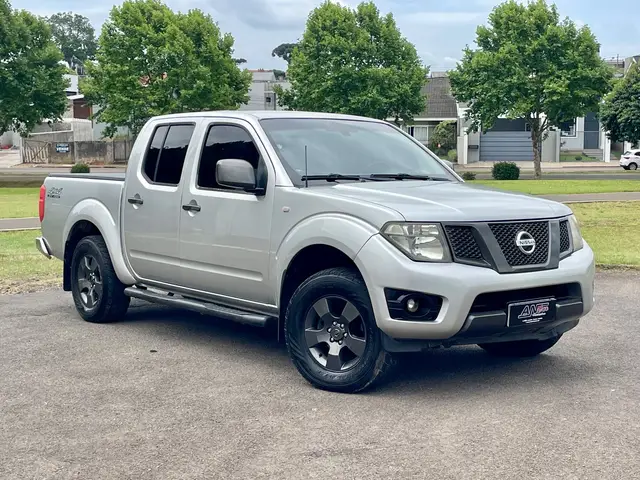 Carro Nissan Frontier 2015 S 2.5 TD CD 4x2