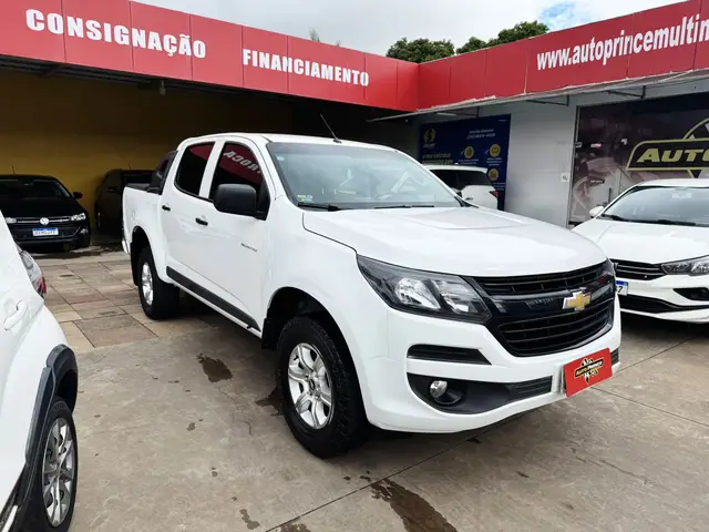 Carro Chevrolet S10 Cabine Dupla 2020 S10 2.5 ECOTEC SIDI Advantage 4x2 (Cabine Dupla)