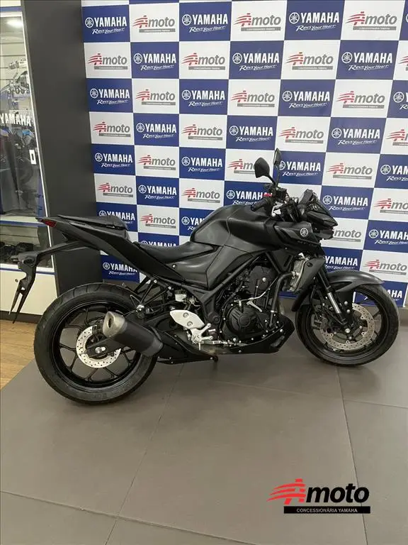 Moto Yamaha MT-03 2024 ABS
