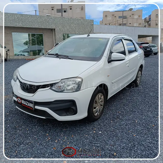 Carro Toyota Etios Sedan 2018 X 1.5 (Aut) (Flex)