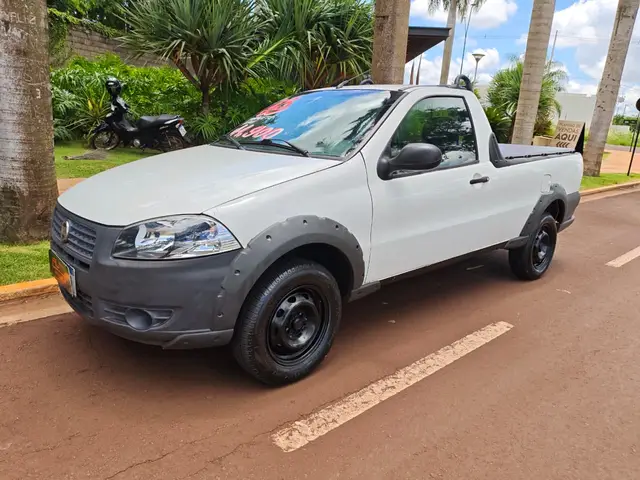 Carro Fiat Strada 2013 Working 1.4 (Flex)