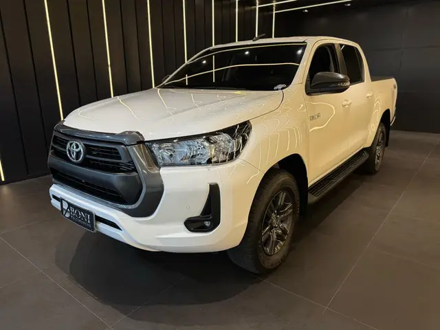 Carro Toyota Hilux Cabine Dupla 2024 SR 4x4 2.8 Diesel