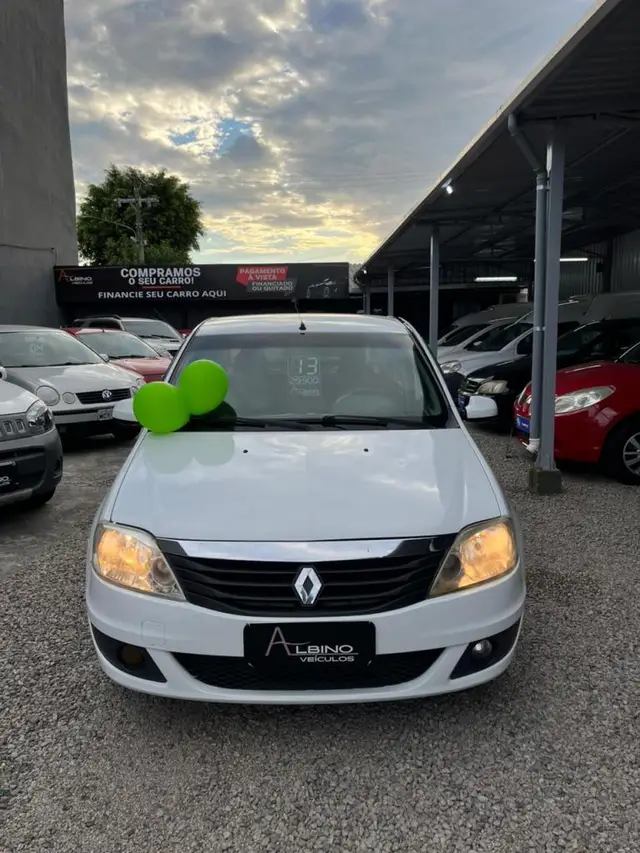 Carro Renault Logan 2013 Expression 1.0 16V (flex)