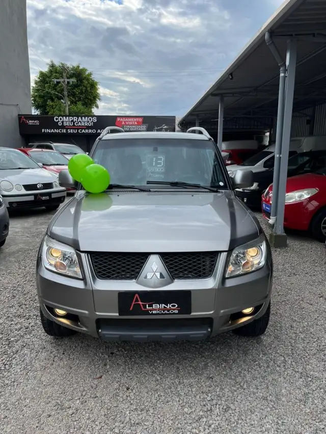 Carro Mitsubishi Pajero TR4 2013 2.0 16V 4x2 (Flex) (Aut)