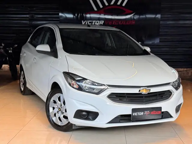 Carro Chevrolet Onix 2018 1.4 LT SPE/4 (Aut)
