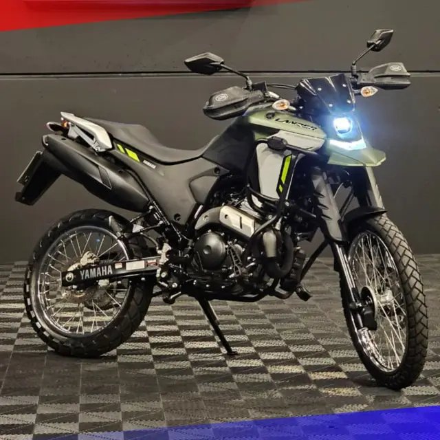 Moto Yamaha XTZ 250 Lander 2025 Connected
