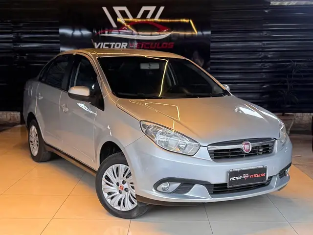 Carro Fiat Grand Siena 2015 Evo Attractive 1.4 8V (Flex)