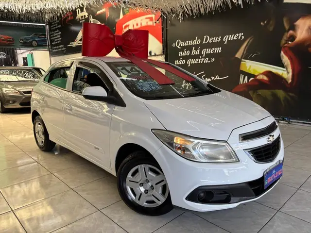 Carro Chevrolet Onix 2014 1.0 LT SPE/4