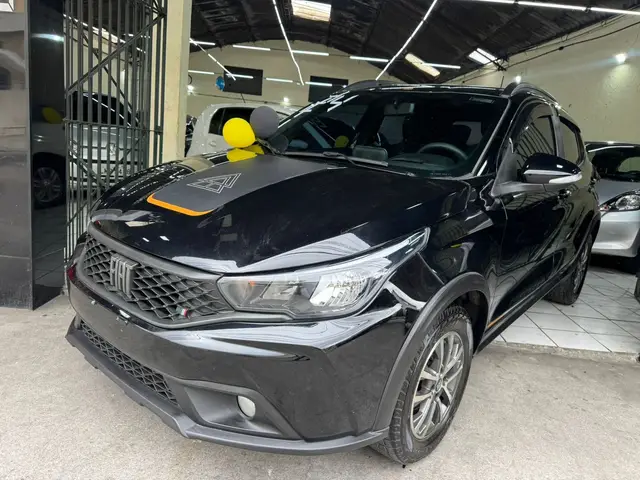 Carro Fiat Argo 2024 Trekking 1.3