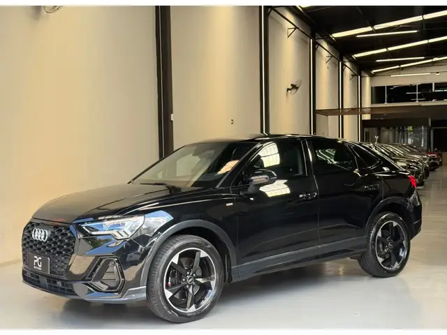 Carro Audi Q3 2022 Perf. Black 2.0 TFSI Tiptr. Quattro
