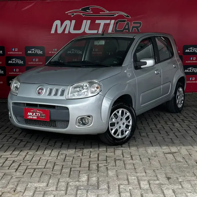 Carro Fiat Uno 2014 Vivace College 1.0 8V (Flex) 4p