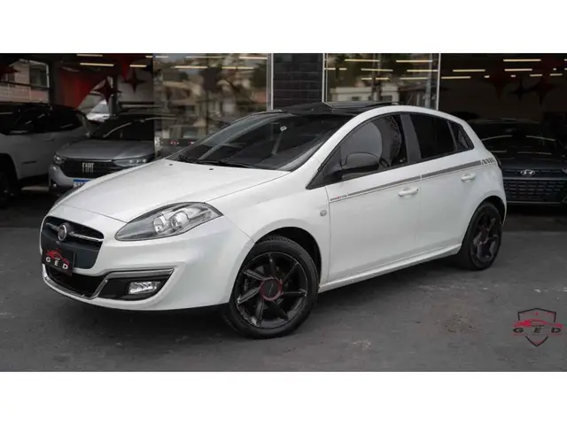 Carro Fiat Bravo 2016 Essence 1.8 16V Dualogic (Flex)