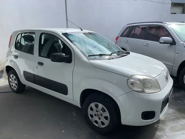 Carro Fiat Uno 2012 Vivace 1.0 8V (Flex) 4p