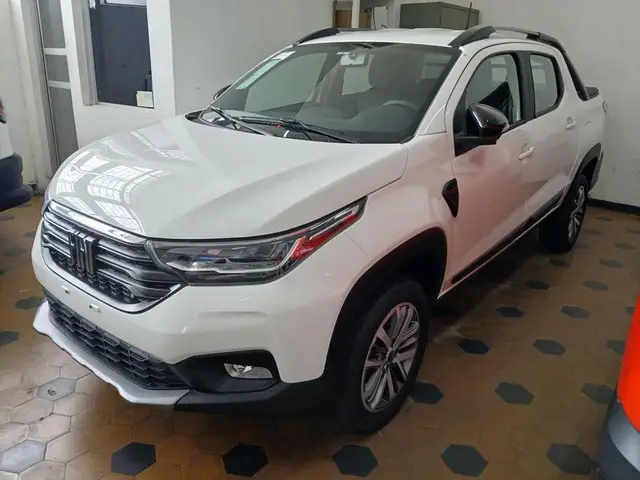 Carro Fiat Strada 2026 Volcano CD 1.3 MT