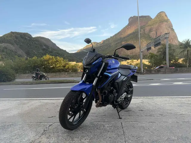 Moto Yamaha Fazer FZ25 2025 Connected