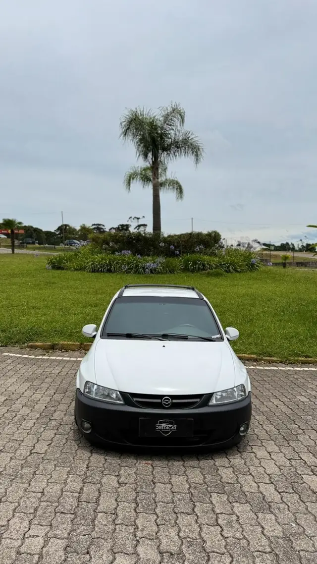 Carro Chevrolet Celta 2005 Life 1.0 VHC 2p
