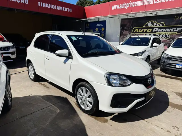 Carro Toyota Etios 2020 X Plus 1.5 (Flex)