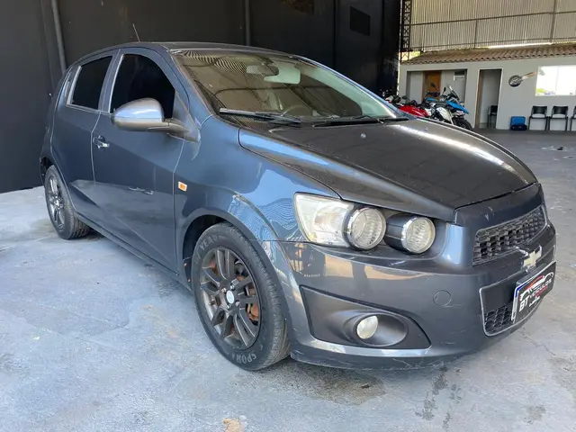 Carro Chevrolet Sonic 2013 Hatch LTZ 1.6 (Aut)