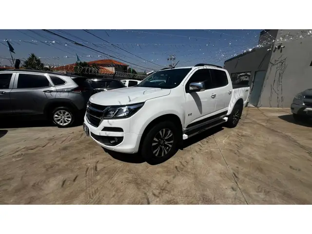 Carro Chevrolet S10 Cabine Dupla 2018 S10 2.5 ECOTEC SIDI LTZ 4WD (Cabine Dupla) (Aut)
