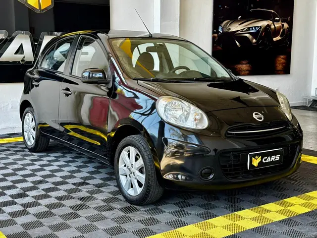 Carro Nissan March 2012 1.6 16V SV (Flex)
