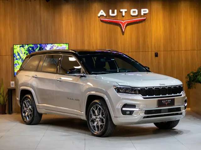 Carro Jeep Commander 2023 Overland 2.0 TD380