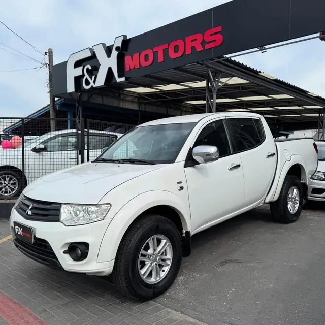 Carro Mitsubishi L200 Triton Sport 2014 3.2 DID-H HPE 4WD (Aut)