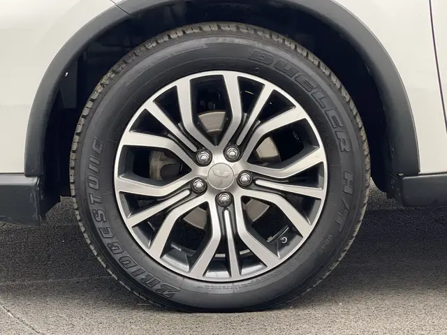 Carro Mitsubishi Outlander 2018 2.2 DI-D Mid 4WD