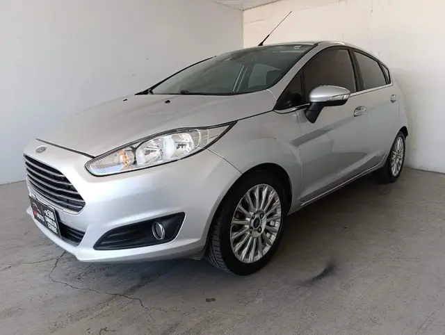 Carro Ford New Fiesta Sedan 2016 1.6 Titanium PowerShift (Flex)