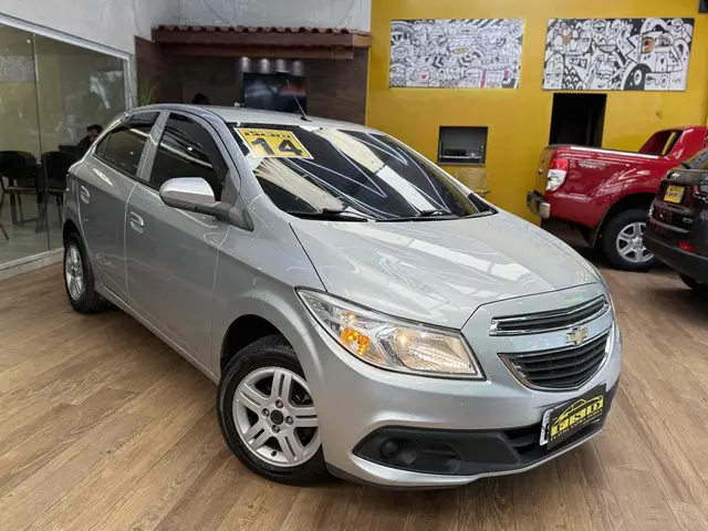 Carro Chevrolet Onix 2014 1.0 LT SPE/4