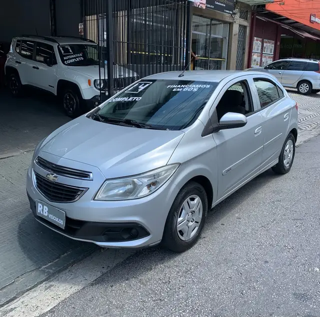 Carro Chevrolet Onix 2014 1.0 LT SPE/4