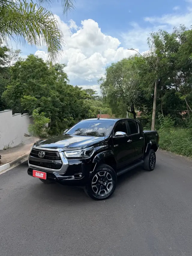 Carro Toyota Hilux Cabine Dupla 2024 SRX Plus 4x4 2.8 Diesel