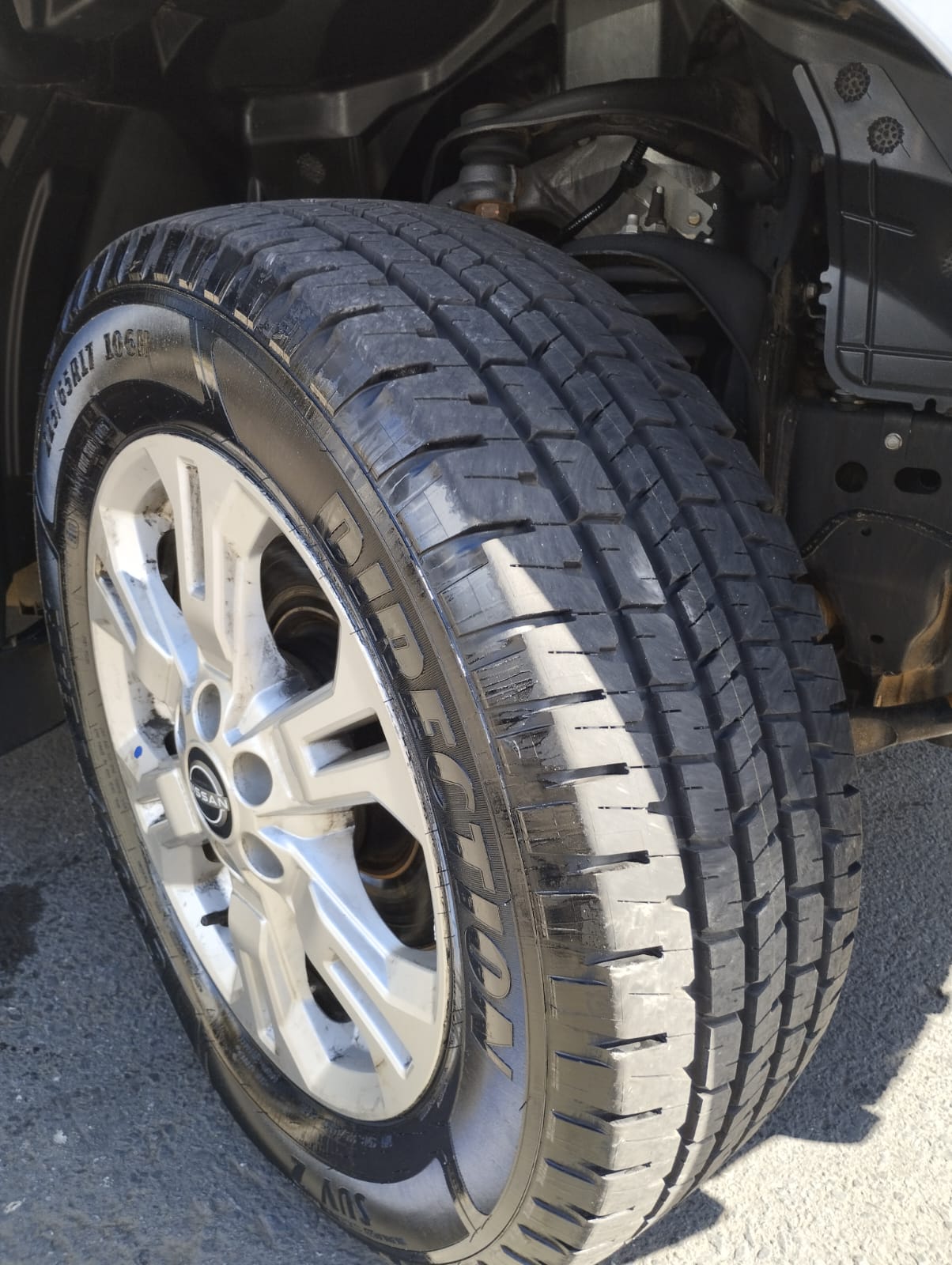 Nissan-Frontier-XE 2.3 Turbo 4x4