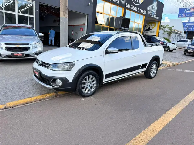 Carro Volkswagen Saveiro 2016 Cross 1.6 16v MSI CE (Flex)