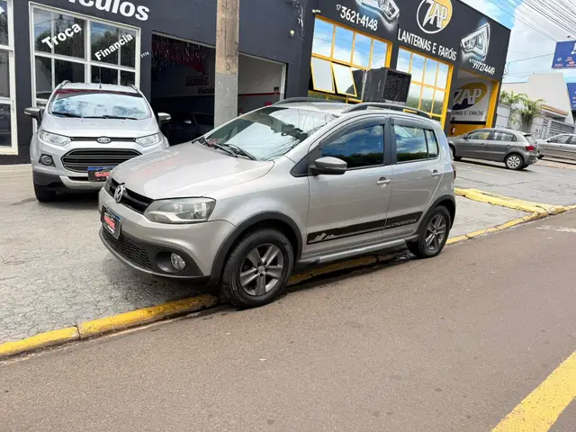 Carro Volkswagen CrossFox 2012 1.6 VHT (Flex)