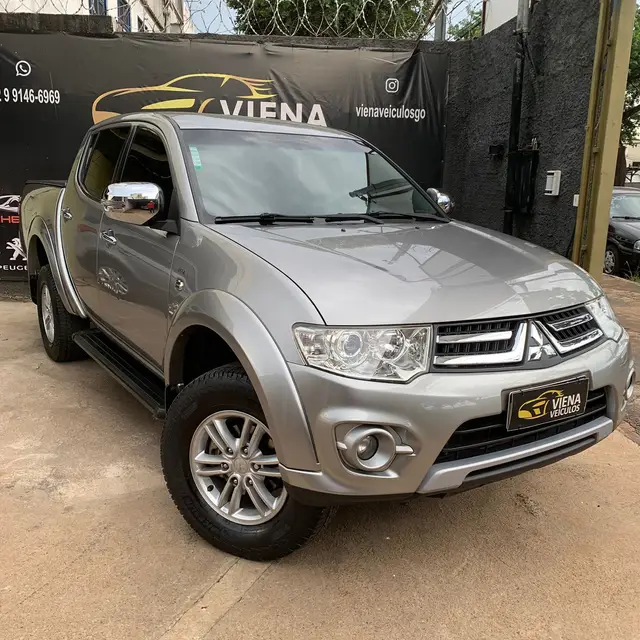Carro Mitsubishi L200 Triton Sport 2017 2.4 HLS Chrome Edition (Flex)