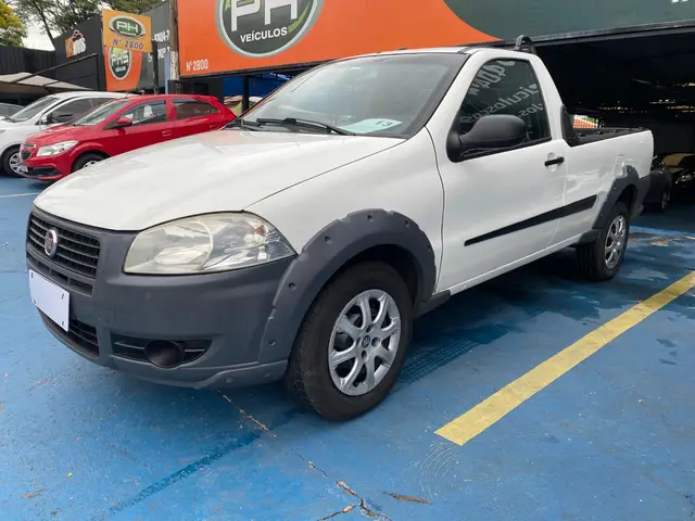 Carro Fiat Strada 2013 Working 1.4 (Flex)