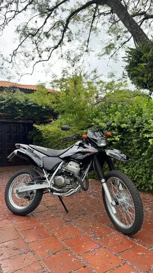 Moto Honda XR 250 2007 Tornado