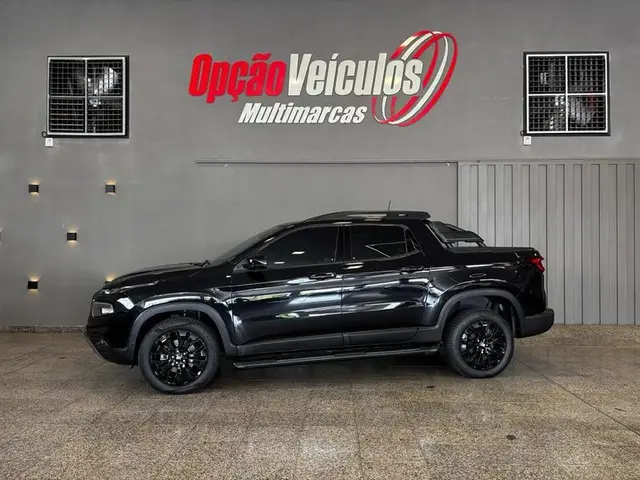 Carro Fiat Toro 2023 Volcano 1.3