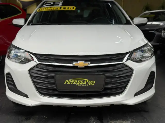 Carro Chevrolet Onix Plus 2023 LT 1.0