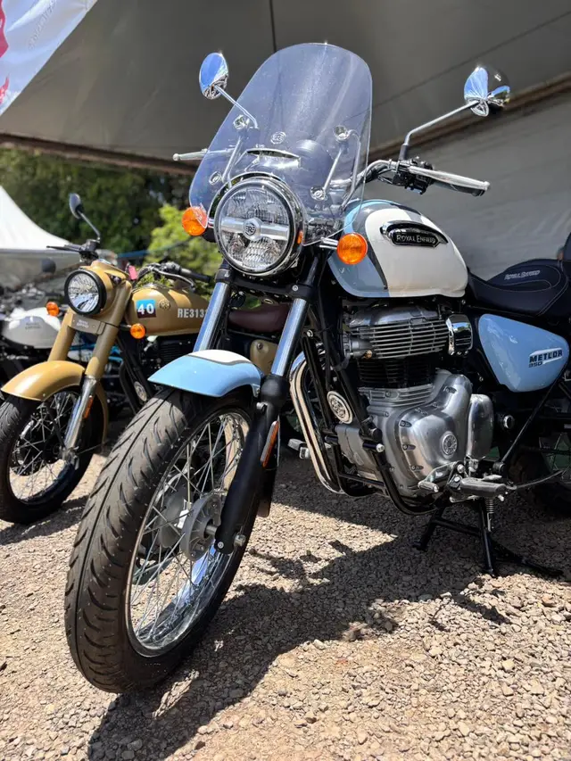 Moto Royal Enfield Meteor 350 2025 Stellar