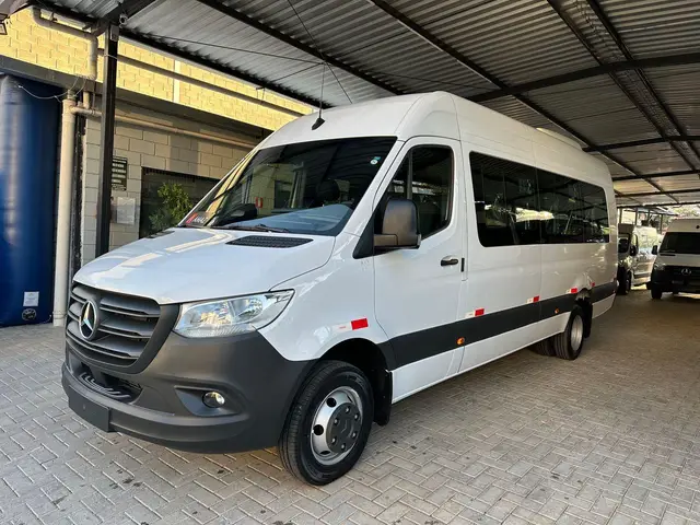 Carro Mercedes-Benz Sprinter 2024 Sprin. 517 VAN E.L.P.T.A. 20L Die. (E6)