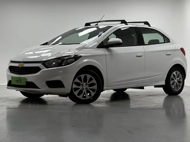 Carro Chevrolet Onix 2018 LT 1.4 8V FlexPower 5p Mec.