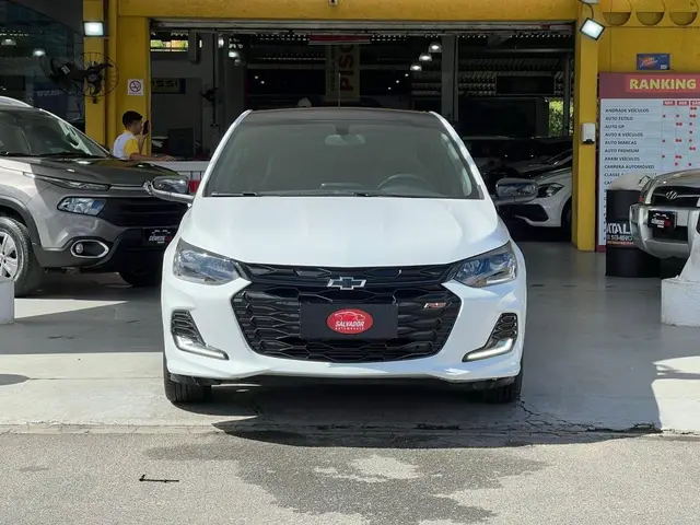 Carro Chevrolet Onix 2023 1.0
