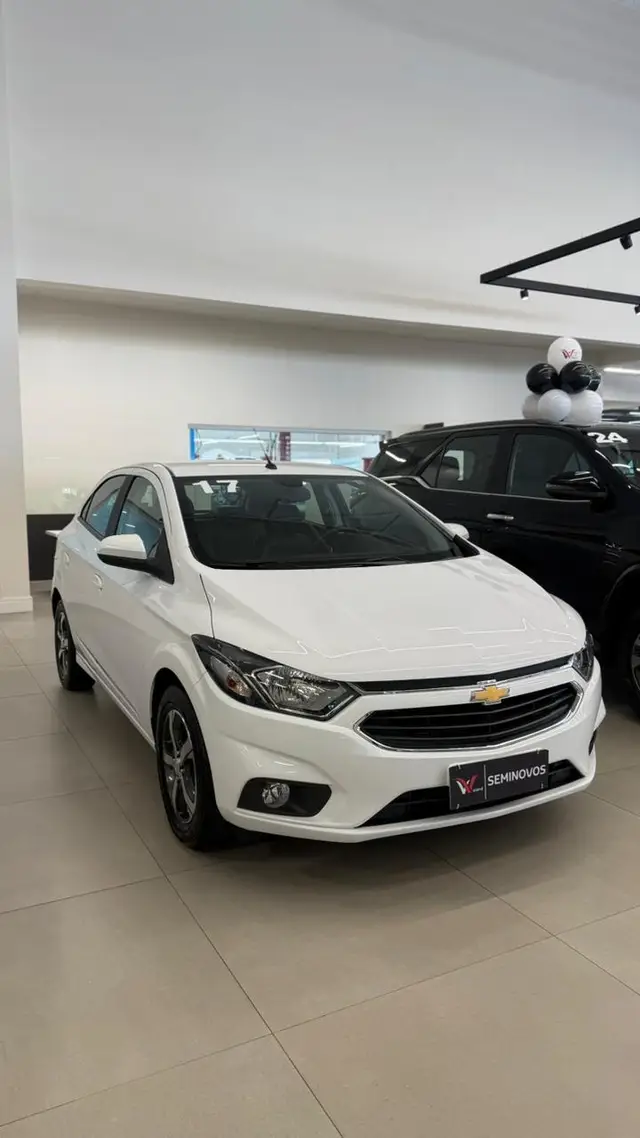 Carro Chevrolet Onix 2017 1.4 LTZ SPE/4