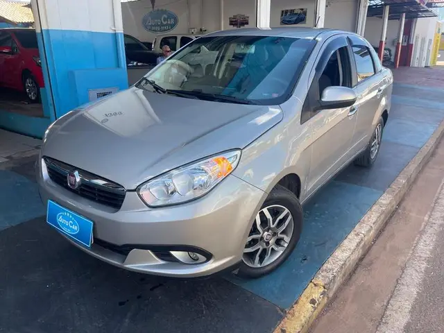 Carro Fiat Grand Siena 2015 Evo Attractive 1.4 8V (Flex)