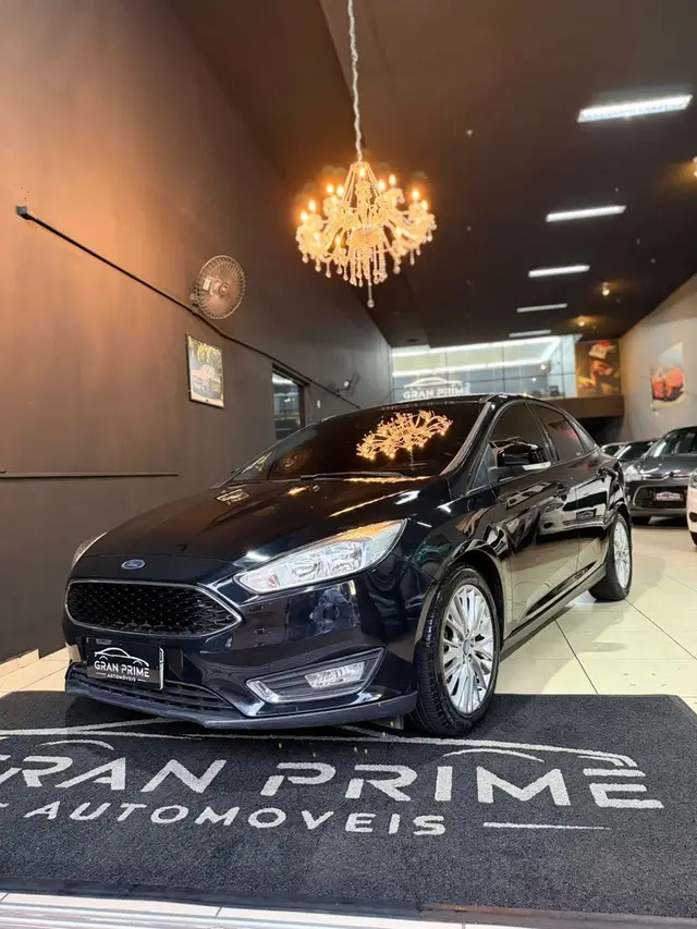 Carro Ford Focus Sedan 2016 SE Plus 2.0 PowerShift